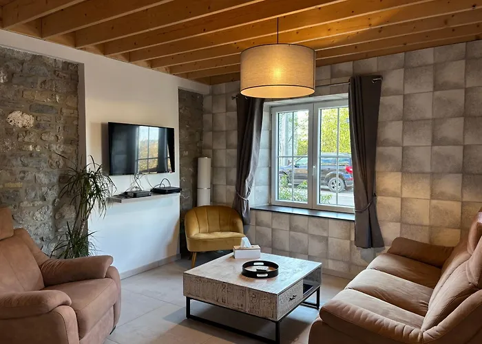 Au Charm'han Holiday home *